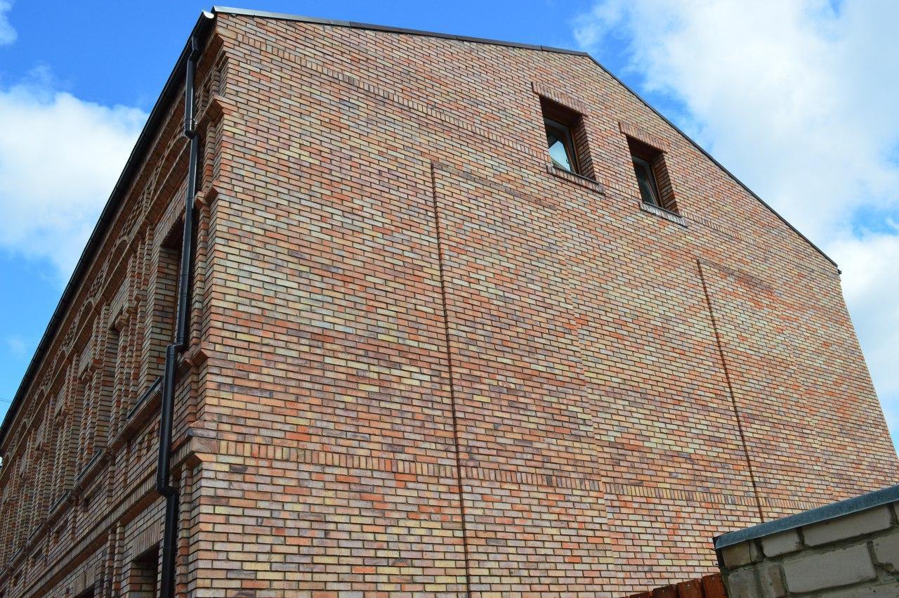 Дома из энгельсского редуцированного кирпича